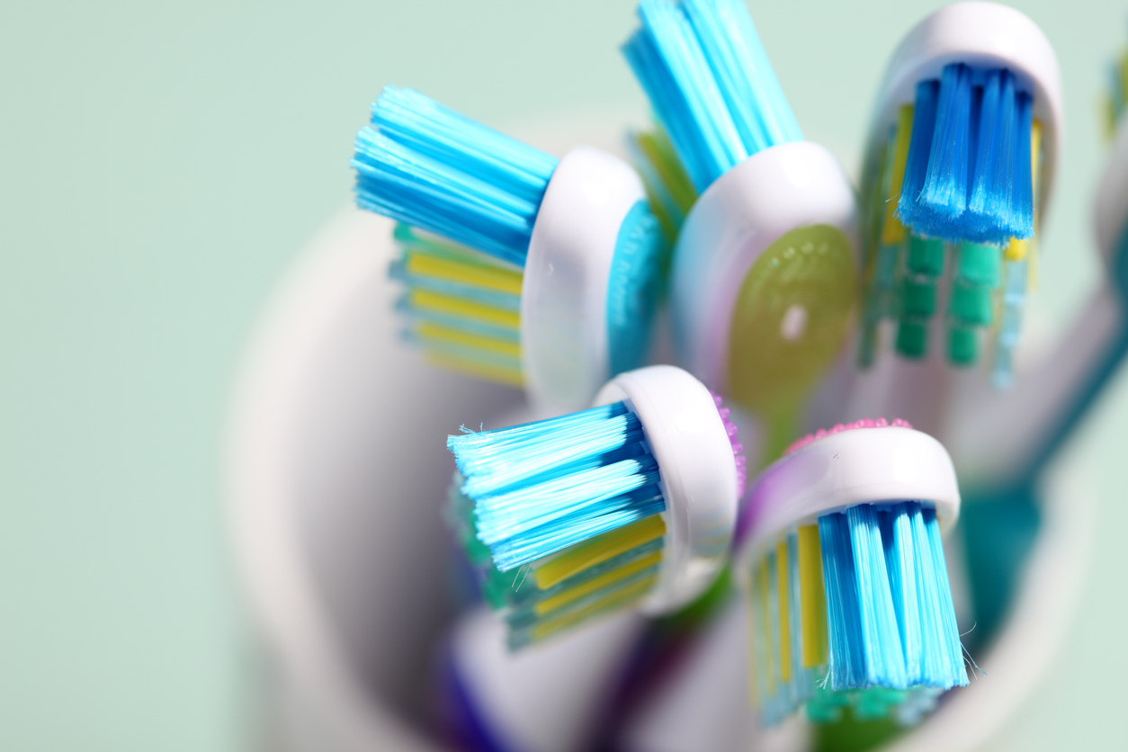 Quanto spesso devo cambiare lo spazzolino da denti?